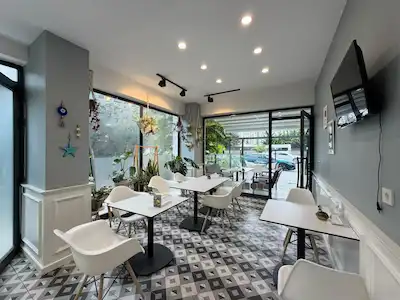 ATAKUM DENİZEVLERİ’NDE | ANA YOLA CEPHE | YÜKSEK KİRA GETİRİLİ | 145 M² SATILIK İŞ YERİ