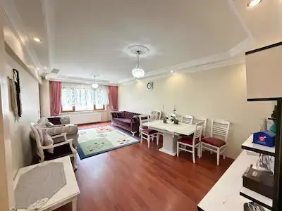 MERKEZI KONUMDA, GENIŞ VE FERAH 2+1 SATILIK DAIRE!