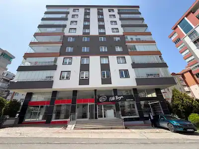 CAĞALOĞLU &amp; AYDINLIK CADDESİNE YÜRÜME MESAFESİNDE SATILIK DÜKKAN